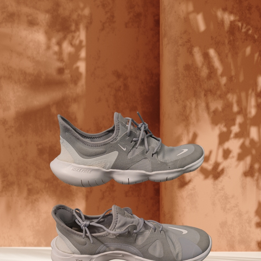 Nike Free Run Gray Athletic Shoes